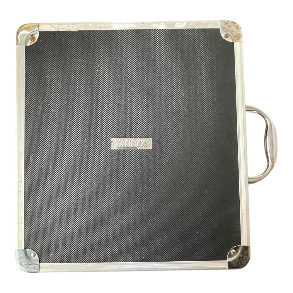 Vaultz Locking 128 CD DVD Storage Case Aluminum Organizer Binder Holder Key
